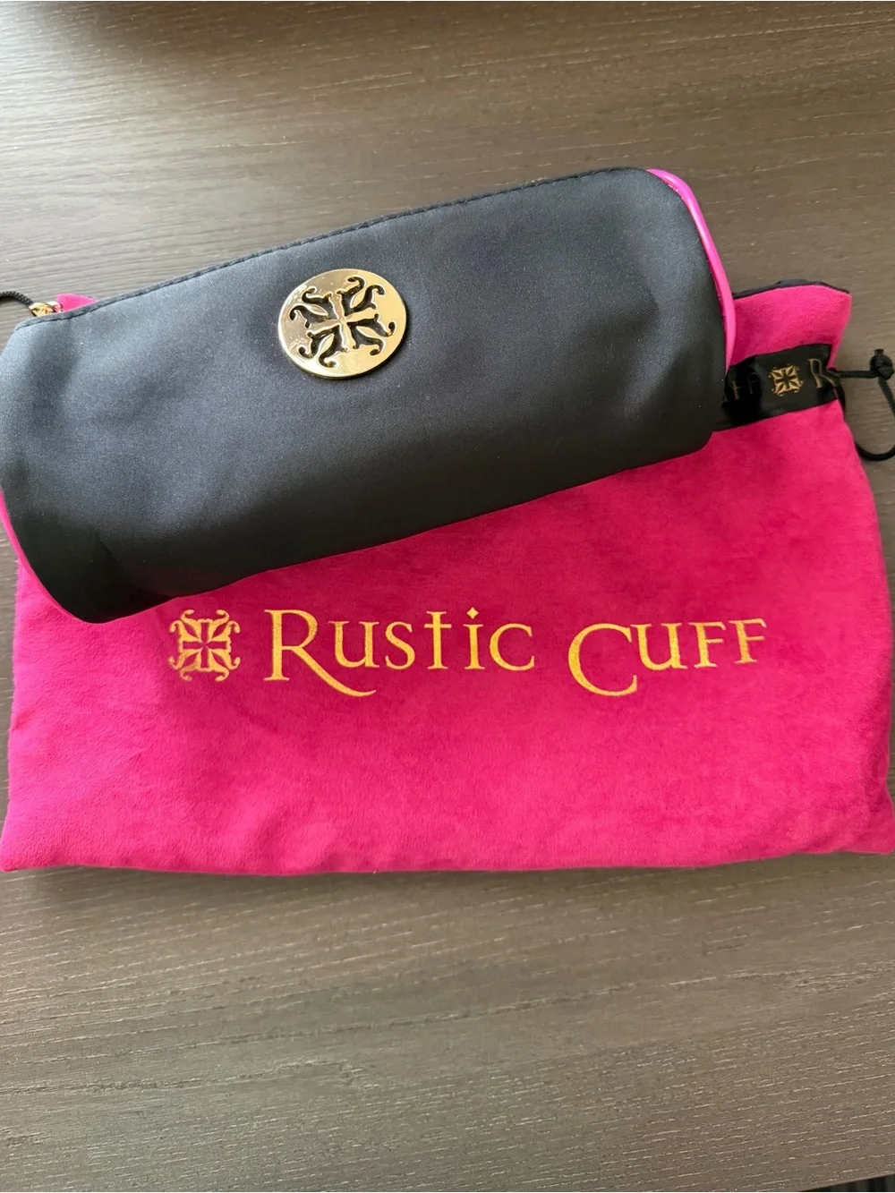 Rustic Cuff Jewelry Travel Case & Pink Dust Cover